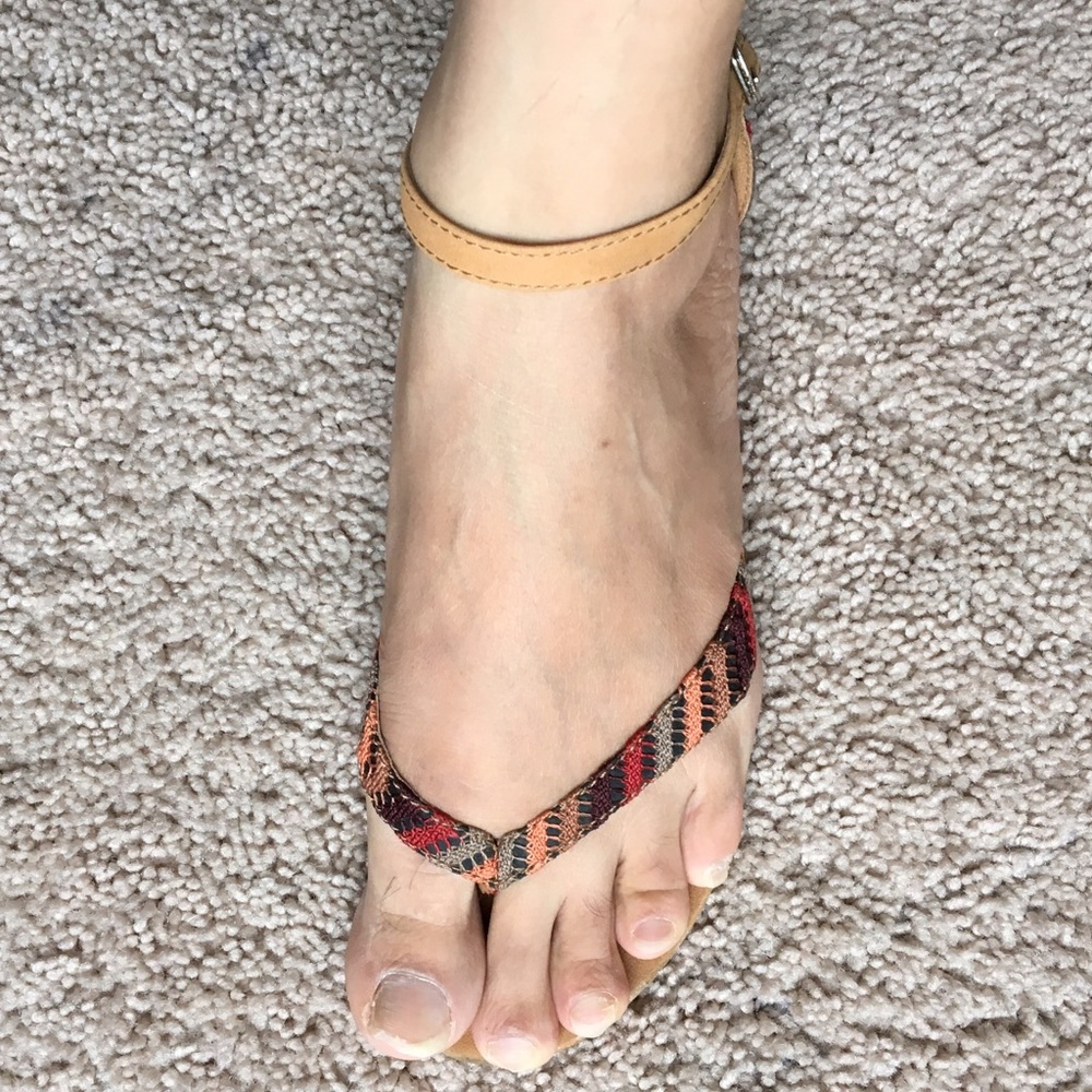 Sandals - Picture 2 of 6