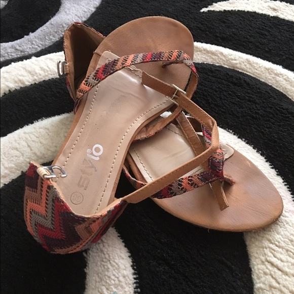 Sandals - Picture 4 of 6