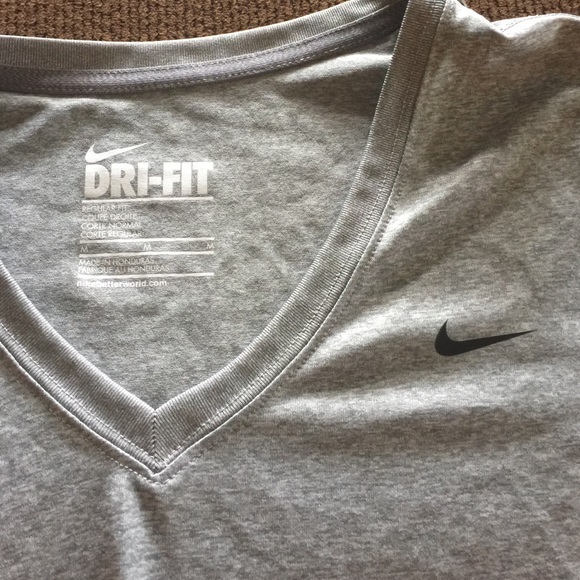 Nike Dri-Fit V-Neck❤️