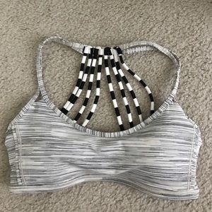 LULULEMON Lighten Up Bra Size 4