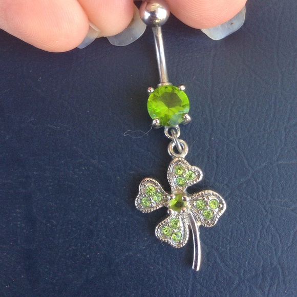 Irish belly ring