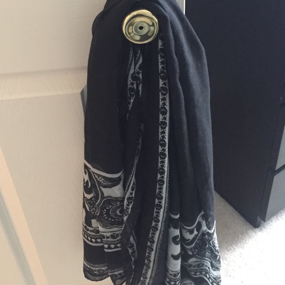 Old Navy Scarf