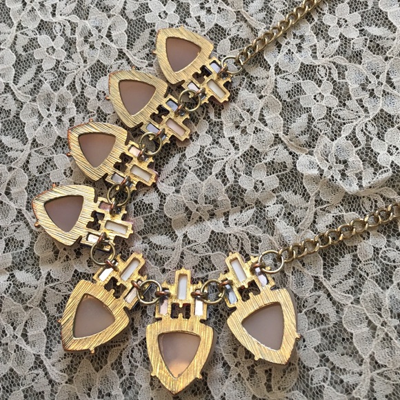 Beautiful necklace - Picture 2 of 2