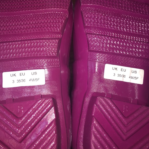 Hard to find magenta Hunter Boots! - Picture 3 of 4
