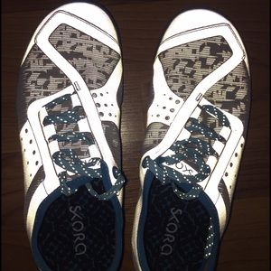 Skora Phase women's running/training shoes, sz 6.5