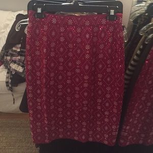 St. John evening size 4 fuchsia and silver skirt