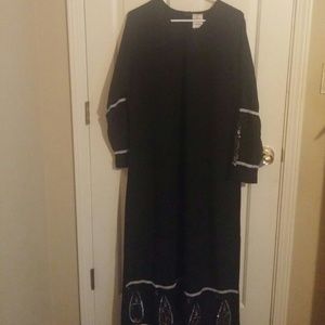 East Essence abaya