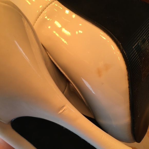 White patent Mary Janes -sz 10 - Picture 4 of 4