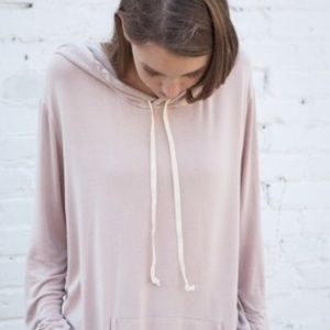 BRANDY MELVILLE PINK SWEATSHIRT