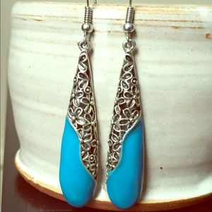 Blue teardrop earrings with floral lattice pattern