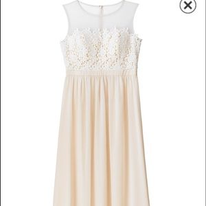 CHI CHI IVY LACE TRIM MAXI DRESS