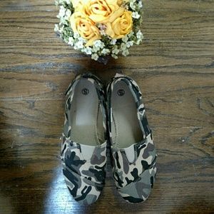 NEW Camoflauge Slip-ons | Flats