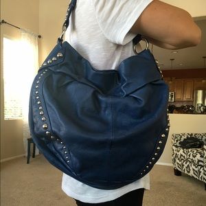 B. Makowsky hobo purse