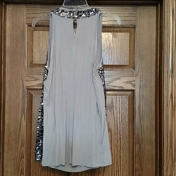 Like New Gorgeous Sequined Pewter Sleeveless top - Picture 2 of 3