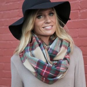 🔴ONE DAY CLEARANCE🔴Plaid Infinity Scarf