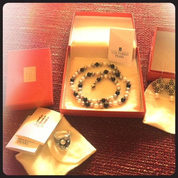 BRAND NEW James Avery Cultured Pearl Set