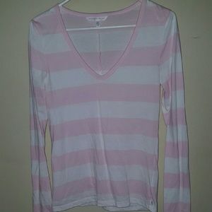 VS v neck long sleeve tee