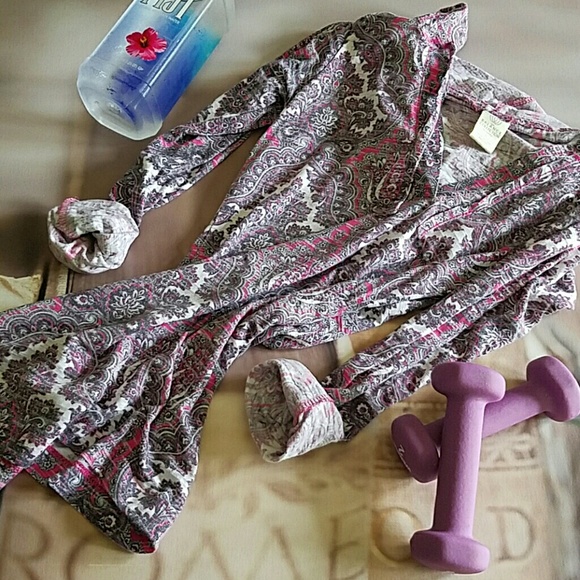 MARIKA Hooded Yoga Tee NWOT