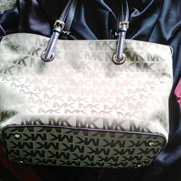 Michael Kors bag