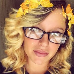 Meet your Posher, Alexus