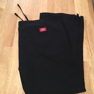 Size Medium Petite Dickies Scrub Pants