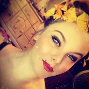 Meet your Posher, Eva