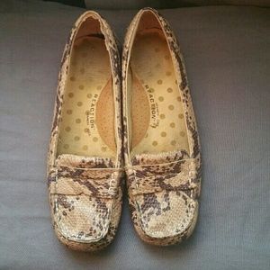 Shoes, clothing and accessories