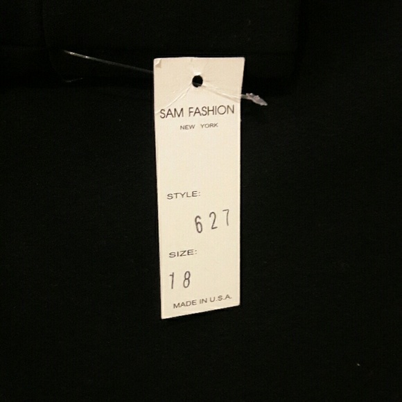 Black straight skirt - Picture 3 of 4