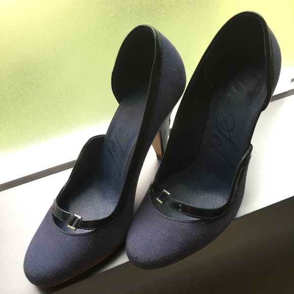 Diesel Pumps in Navy/Violet