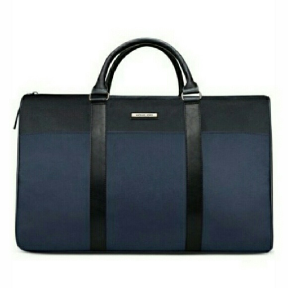Michael Kors Weekender Duffle Bag - Picture 1 of 4