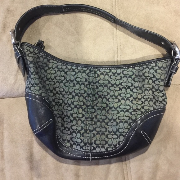 Small like new Coach bag.