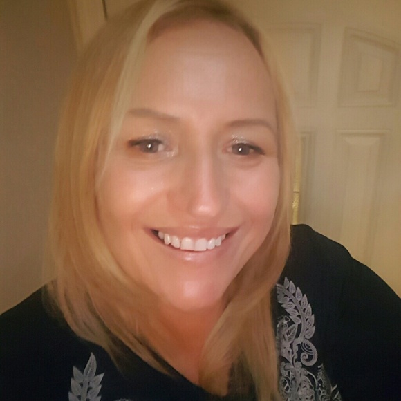 Meet your Posher, Manuela - Picture 1 of 1