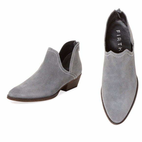 Bai cutout suede bootie