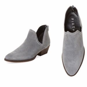 Bai cutout suede bootie