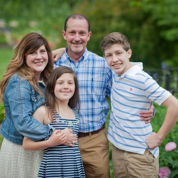 Meet your Posher, Stephanie - Picture 2 of 2