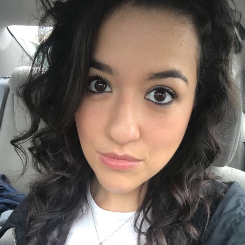 Meet your Posher, Cassandra