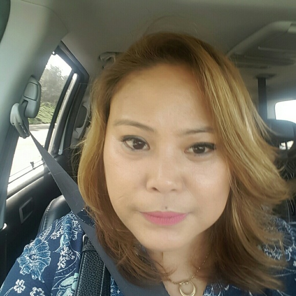 Meet your Posher, Vangie - Picture 2 of 2