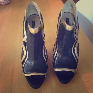 Raphael Young heels
