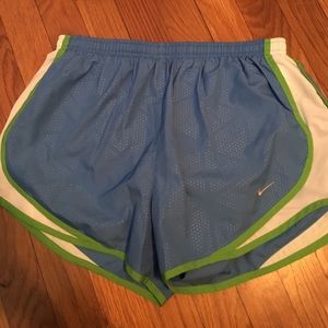 Women's Nike drifit running shorts