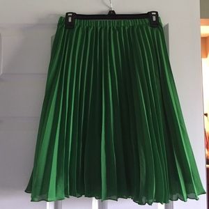 Pretty green skirt