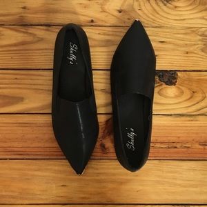 Schully's Pointy Toe Flats