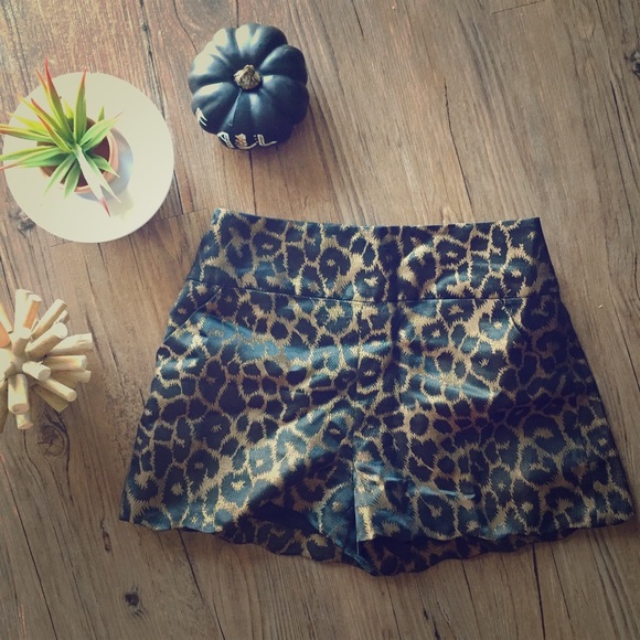 Isabel lu Shorts - Isabel Lu // high waist leopard shorts // XS Isabel lu Shorts - Isabel Lu // high waist leopard shorts // XS