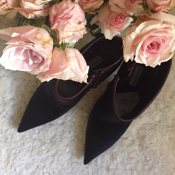 🍃🍾 Sipping Champagne - Picture 3 of 4