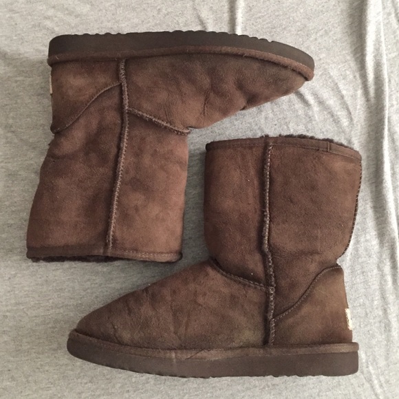 FRESHLY DRY CLEANED UGGS