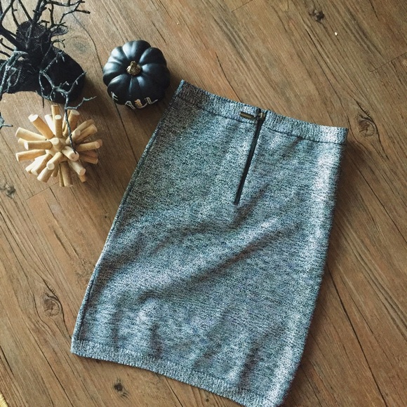bebe Skirts - NWOT // Bebe bodycon metallic skirt / Small bebe Skirts - NWOT // Bebe bodycon metallic skirt / Small
