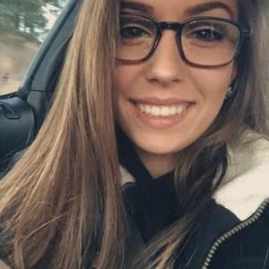 Meet your Posher, Abby