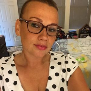 Meet your Posher, Nia