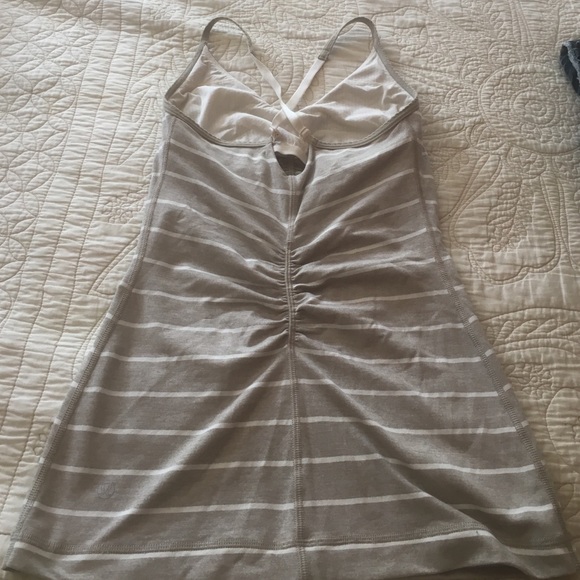 Lululemon tank - Picture 3 of 4