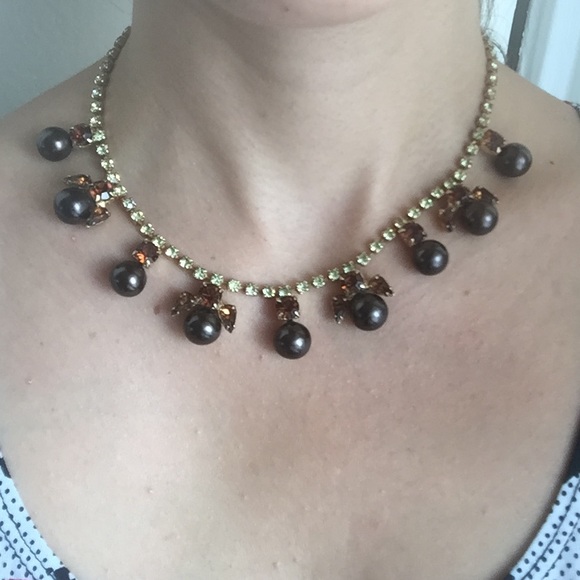 Gorgeous rhinestone vintage necklace.
