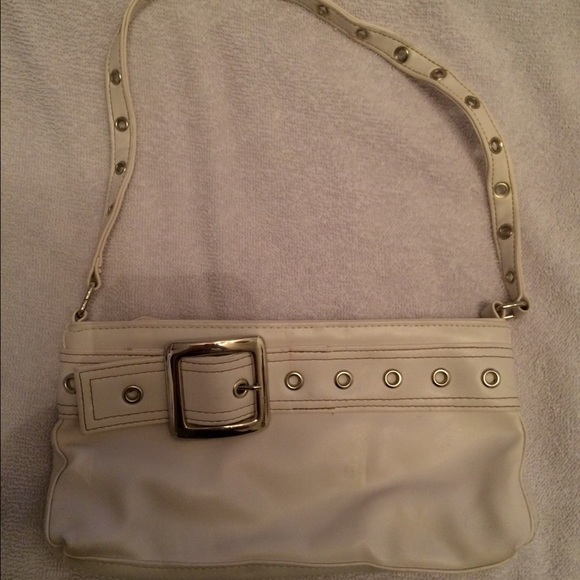 White shoulder bag
